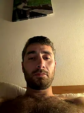 Josedmrx online show from December 16, 2025, 8:46 pm