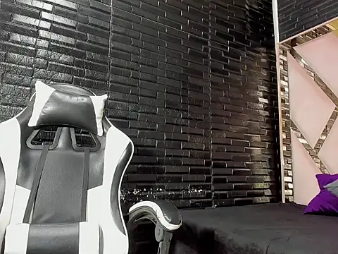 Snapshot of soffiasex68 chatting on February 19, 2026, 3:03 am soffiasex68 online show from February 19, 2026, 3:03 am