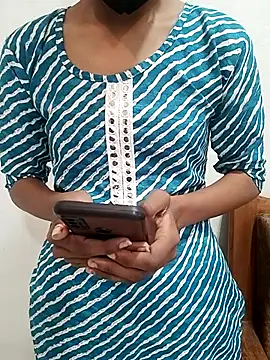 Snapshot of Riya_baby_38 chatting on December 18, 2025, 2:16 am Riya baby 38 online show from December 18, 2025, 2:16 am