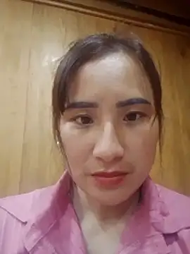 Snapshot of Belinda-686 chatting on December 17, 2025, 12:59 am Belinda-686 online show from December 17, 2025, 12:59 am