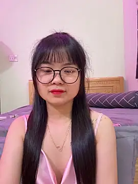    KARA    online show from April 12, 2026, 5:54 am