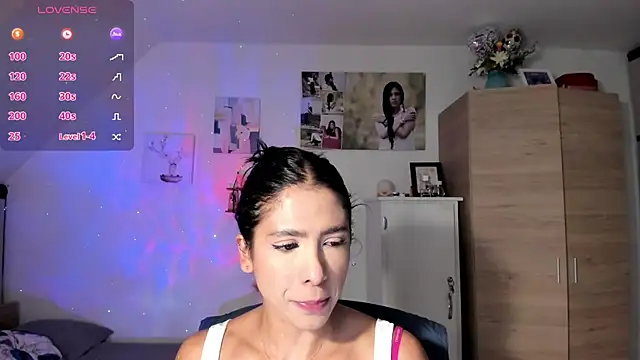 Snapshot of VEROSlen- chatting on February 16, 2026, 2:43 am VEROSlen- online show from February 16, 2026, 2:43 am