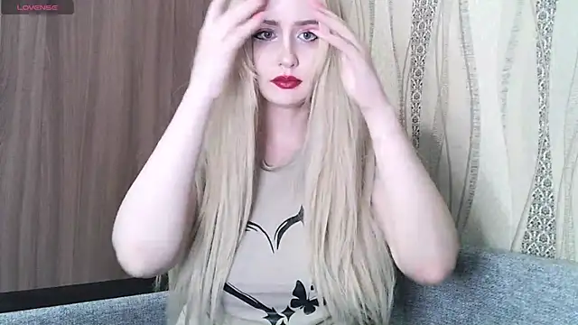 Nikki Roseana online show from December 19, 2025, 7:16 pm