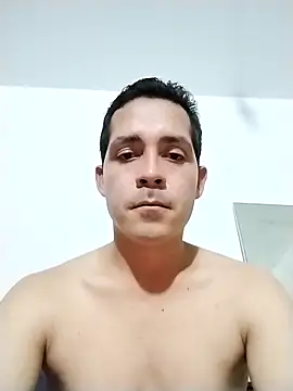 Chris hot33 online show from December 17, 2025, 2:38 am