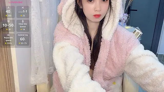 LINAA-KUTE online show from February 12, 2026, 12:27 pm