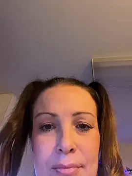 BellaBunny25 online show from December 20, 2025, 6:27 am