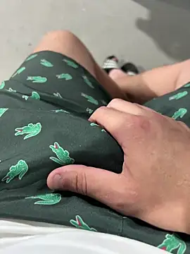 brancotatuad0 online show from December 21, 2025, 2:46 am