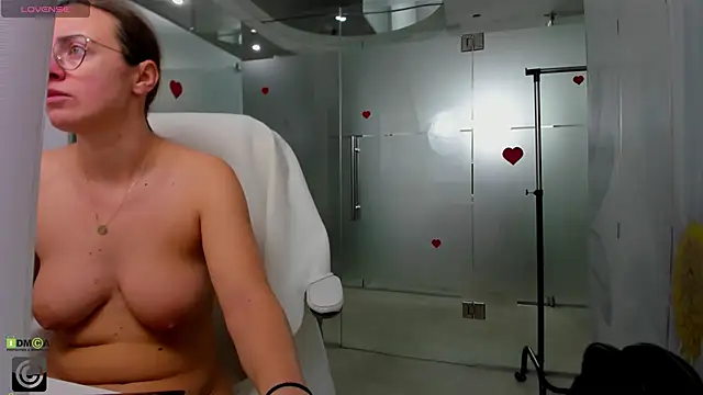 Snapshot of missdominna chatting on January 13, 2026, 3:54 am missdominna online show from January 13, 2026, 3:54 am