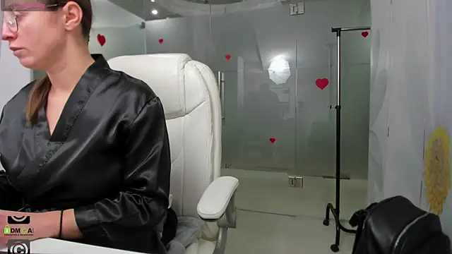 Snapshot of missdominna chatting on January 16, 2026, 3:54 am missdominna online show from January 16, 2026, 3:54 am