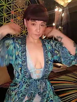 infinirose online show from April 8, 2026, 1:45 pm