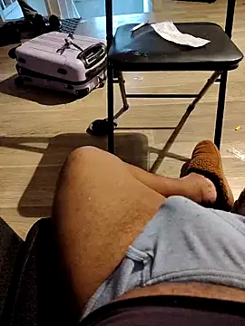 Snapshot of joaquinvaladez chatting on February 2, 2026, 3:00 pm joaquinvaladez online show from February 2, 2026, 3:00 pm