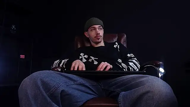 Snapshot of KaydenDrew chatting on January 18, 2026, 5:22 am KaydenDrew online show from January 18, 2026, 5:22 am