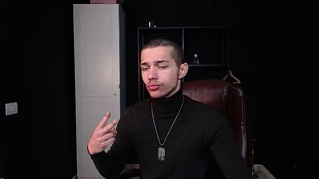 Snapshot of KaydenDrew chatting on February 6, 2026, 5:25 am KaydenDrew online show from February 6, 2026, 5:25 am