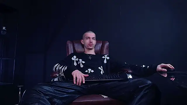 Snapshot of KaydenDrew chatting on December 21, 2025, 5:31 am KaydenDrew online show from December 21, 2025, 5:31 am