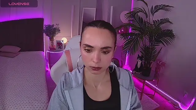 Snapshot of Dayana_Foxy chatting on December 17, 2025, 8:52 am Dayana Foxy online show from December 17, 2025, 8:52 am