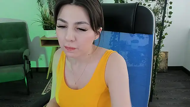 Snapshot of DiRosie chatting on March 2, 2026, 7:37 am DiRosie online show from March 2, 2026, 7:37 am