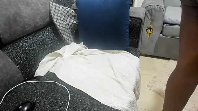 Tshanduk online show from April 12, 2026, 8:39 am