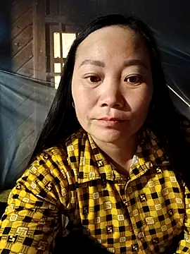 Snapshot of Sara03 chatting on December 18, 2025, 12:16 am Sara03 online show from December 18, 2025, 12:16 am