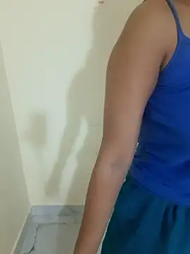 Geeta rani79 online show from April 4, 2026, 1:39 pm