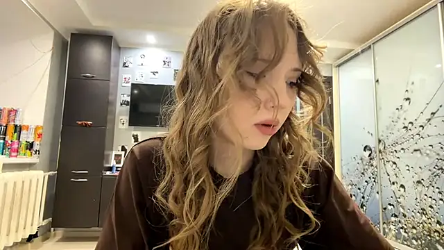 Snapshot of Princessofcashe chatting on February 25, 2026, 3:01 pm Princessofcashe online show from February 25, 2026, 3:01 pm