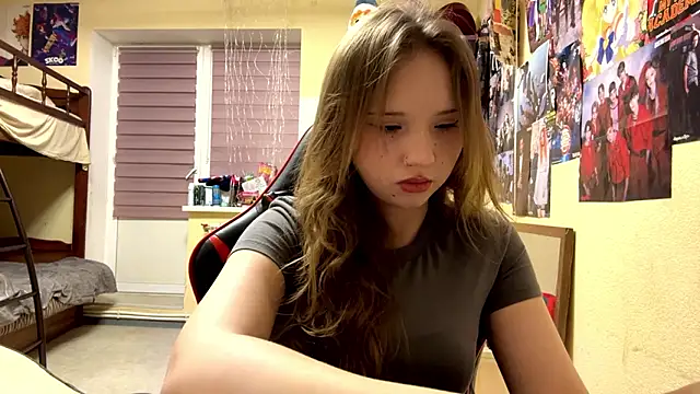 Snapshot of Princessofcashe chatting on February 15, 2026, 3:33 pm Princessofcashe online show from February 15, 2026, 3:33 pm