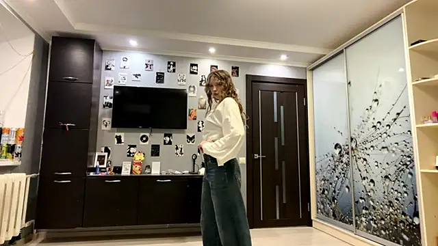 Snapshot of Princessofcashe chatting on February 26, 2026, 3:12 pm Princessofcashe online show from February 26, 2026, 3:12 pm