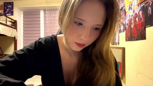 Snapshot of Princessofcashe chatting on February 3, 2026, 5:29 pm Princessofcashe online show from February 3, 2026, 5:29 pm