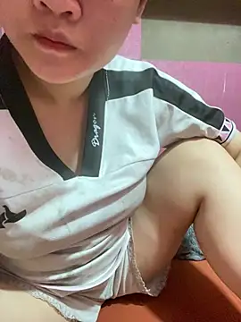 Thanhhuyen001 online show from April 3, 2026, 7:15 am