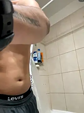 Snapshot of HotWhisper22 chatting on December 17, 2025, 2:05 am HotWhisper22 online show from December 17, 2025, 2:05 am