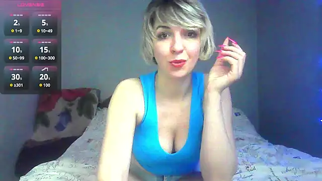 Lana Foxyy online show from April 10, 2026, 7:54 pm