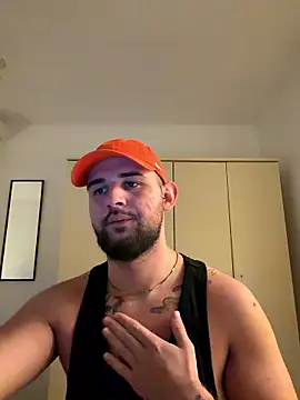 LunaFoxTip online show from January 11, 2026, 7:54 pm