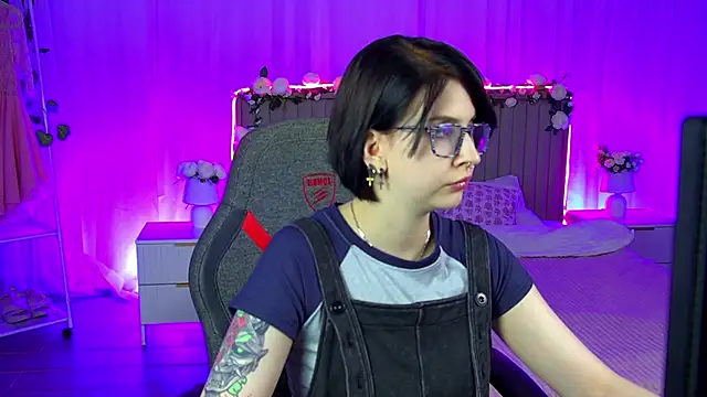 ElenaSomerhalder online show from January 7, 2026, 9:58 am