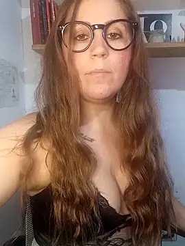 Snapshot of SofiEsteves chatting on June 3, 2026, 2:07 pm SofiEsteves online show from June 3, 2026, 2:07 pm