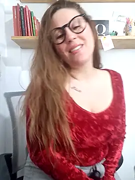 Snapshot of SofiEsteves chatting on April 28, 2026, 1:15 pm SofiEsteves online show from April 28, 2026, 1:15 pm