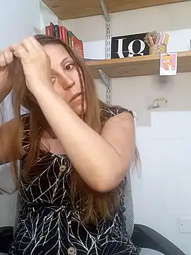 Snapshot of SofiEsteves chatting on February 2, 2026, 4:17 pm SofiEsteves online show from February 2, 2026, 4:17 pm