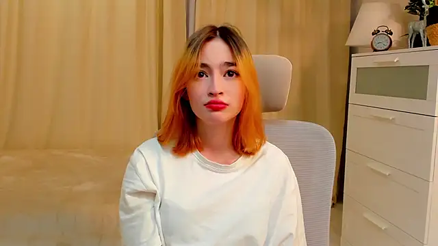 Snapshot of JuIianneDelfino chatting on December 18, 2025, 12:09 pm JuIianneDelfino online show from December 18, 2025, 12:09 pm