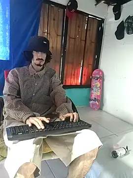 sk8-boy online show from January 17, 2026, 3:04 pm