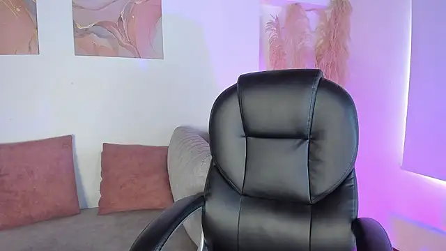 Amelie Wine online show from March 3, 2026, 2:13 pm