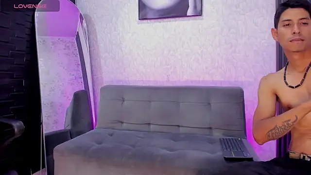 Snapshot of bratlley chatting on December 18, 2025, 8:23 pm bratlley online show from December 18, 2025, 8:23 pm