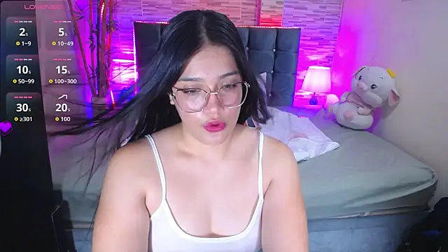 Snapshot of Valeri_hot22 chatting on May 19, 2026, 9:44 pm Valeri hot22 online show from May 19, 2026, 9:44 pm