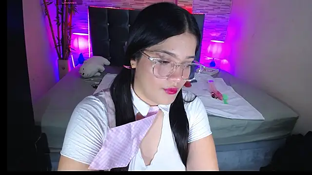 Snapshot of Valeri_hot22 chatting on April 18, 2026, 9:15 pm Valeri hot22 online show from April 18, 2026, 9:15 pm