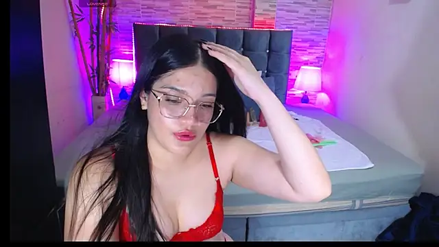 Snapshot of Valeri_hot22 chatting on May 4, 2026, 9:17 pm Valeri hot22 online show from May 4, 2026, 9:17 pm