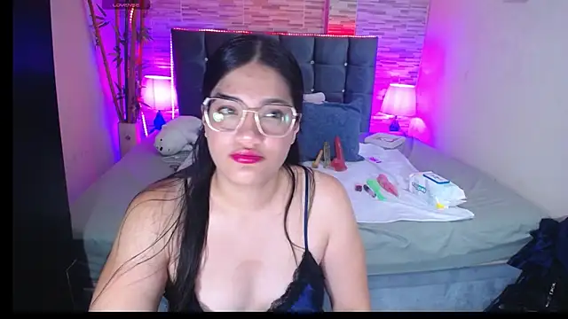 Snapshot of Valeri_hot22 chatting on May 2, 2026, 8:25 pm Valeri hot22 online show from May 2, 2026, 8:25 pm