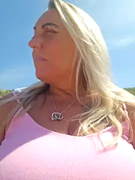 Snapshot of theblondecocklover chatting on May 25, 2026, 12:59 pm theblondecocklover online show from May 25, 2026, 12:59 pm