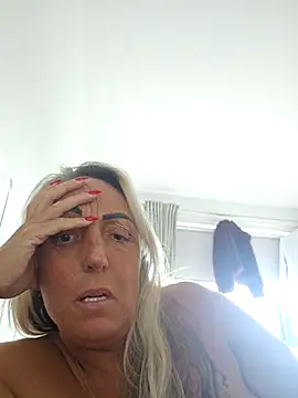 Snapshot of theblondecocklover chatting on May 16, 2026, 6:34 am theblondecocklover online show from May 16, 2026, 6:34 am