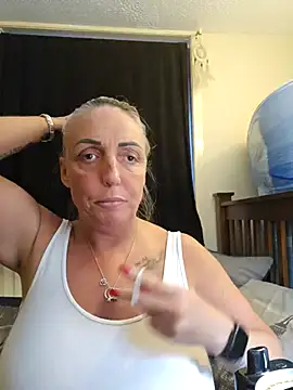 Snapshot of theblondecocklover chatting on May 9, 2026, 8:12 pm theblondecocklover online show from May 9, 2026, 8:12 pm