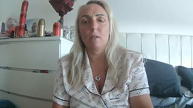 theblondecocklover online show from April 21, 2026, 5:30 pm