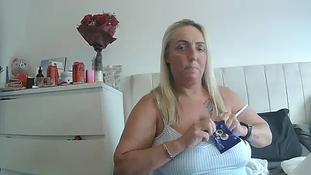 theblondecocklover online show from April 12, 2026, 6:00 pm