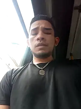 Gloryholeroom online show from April 16, 2026, 7:14 pm