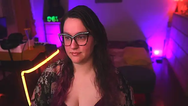 FireproofCuriousiteaze online show from April 19, 2026, 2:45 am